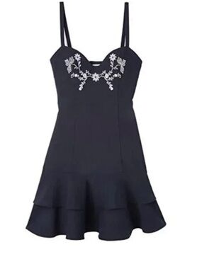 Cinq a’ Sept Dara Navy Dress with White Floral Embroidery New with tags 6